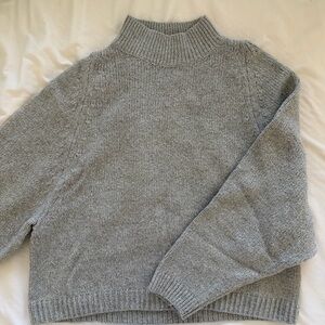 Old Navy Light Gray Knit Pullover
